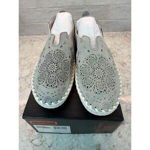 Bernie Mev Tulum Light Grey Laser Cut Floral Memory Foam Slip On Shoes Size 38